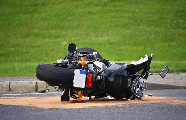 Cuneo incidente moto morto padre 51enne