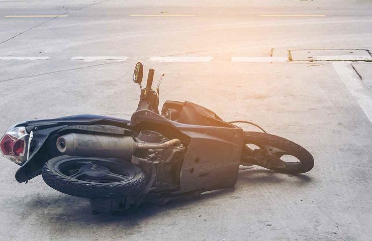 Messina scooter schianta palo morto ragazzo
