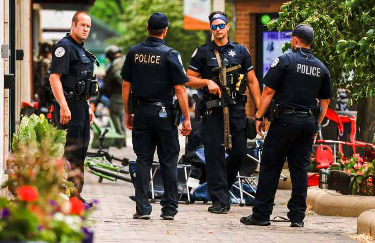 Chicago sparatoria parata 4 luglio 6 morti 31 feriti