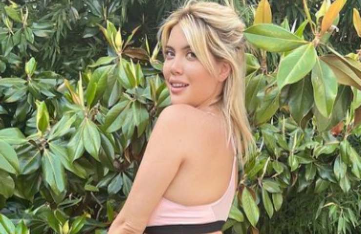 Wanda Nara reggiseno sensualità curve