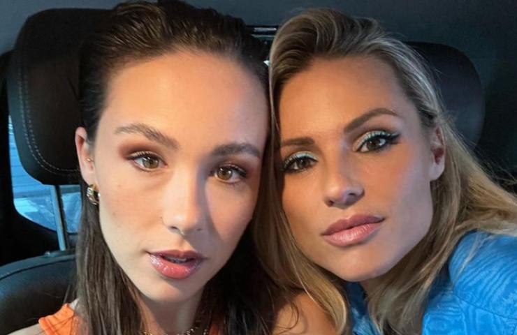 aurora ramazzotti michelle hunziker foto selfie