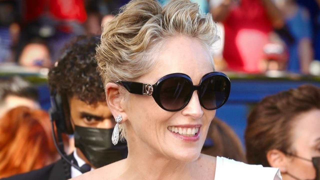 Sharon Stone perfetta a 64 anni