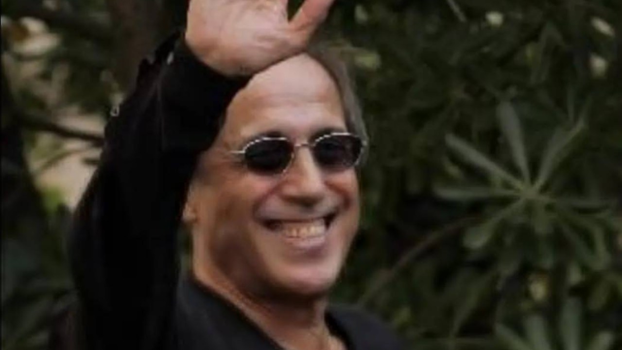 adriano celentano sorridente