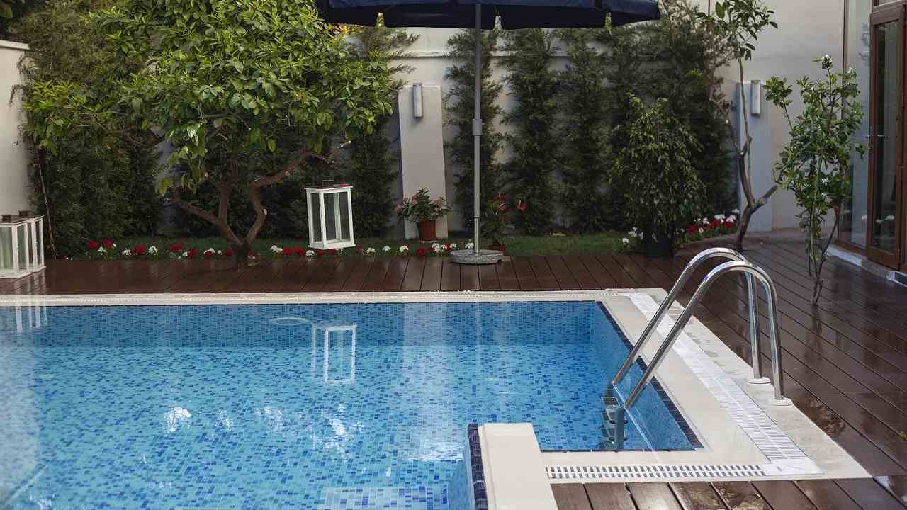piscina albergo