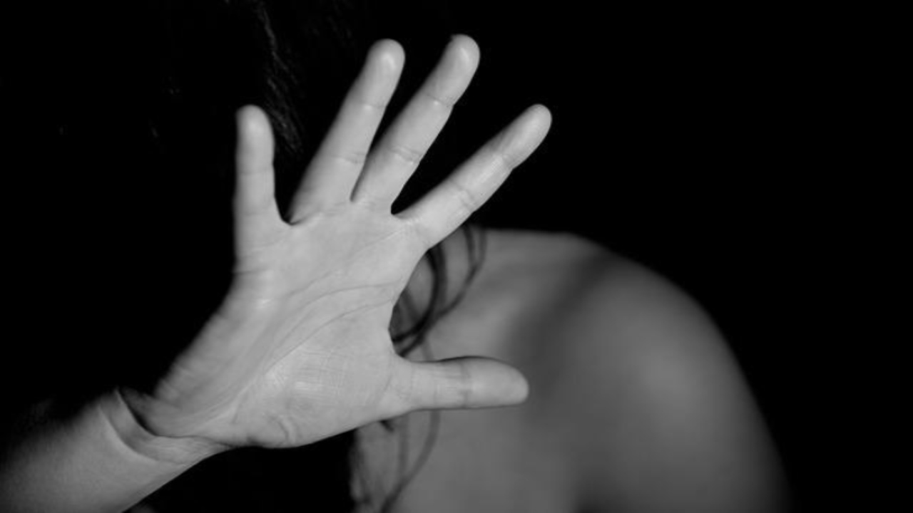 Violenza, la disperazione della vittima 