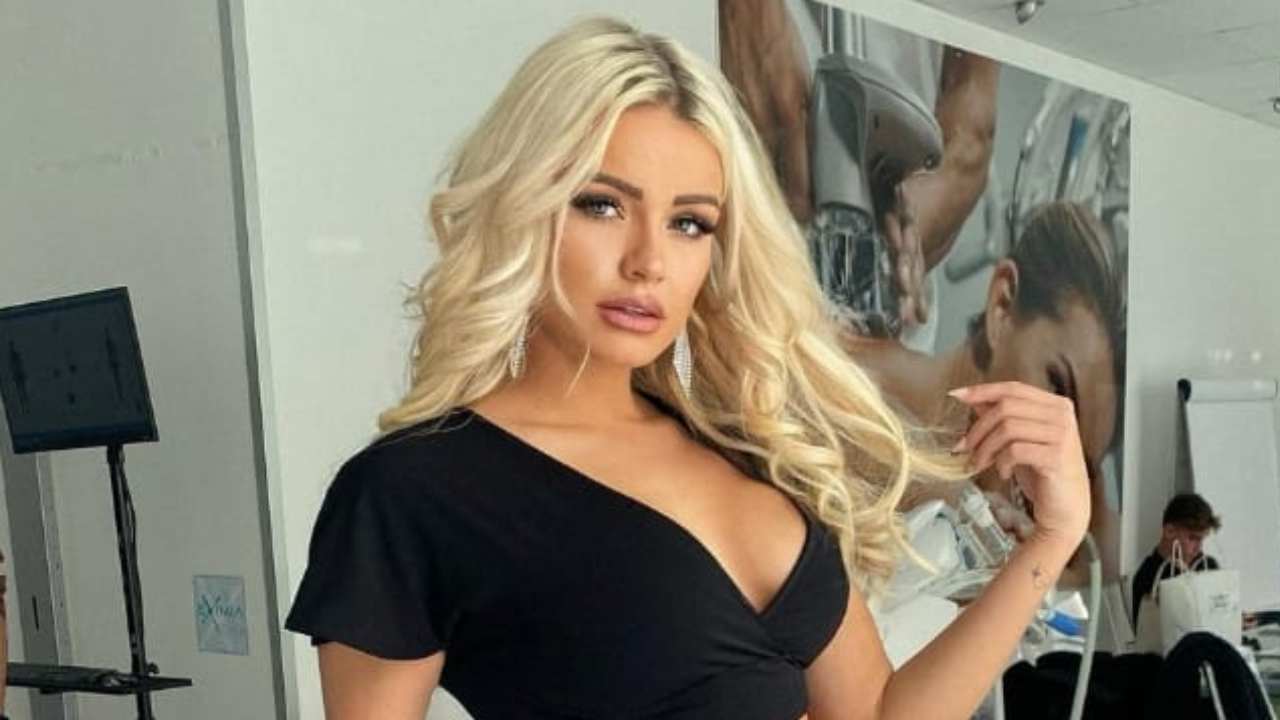 Mercedesz Henger, pesanti problemi di salute dopo l’Isola: “Non posso più nasconderlo” Mercedesz Henger, pesanti problemi di salute dopo l’Isola: “Non posso più nasconderlo”